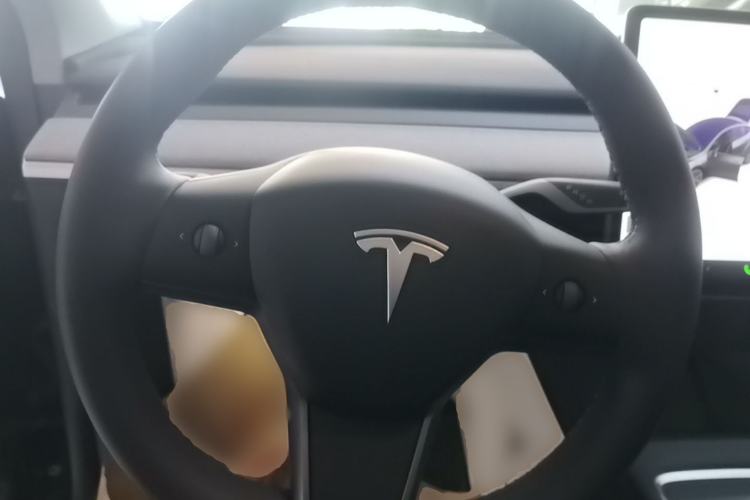 Used Tesla Model Y 2024 Rear-Wheel-Drive Version Steering Wheel