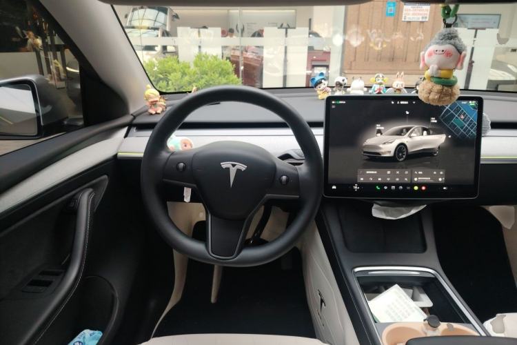 Used Tesla Model Y 2024 Rear-Wheel-Drive Version Steering Wheel
