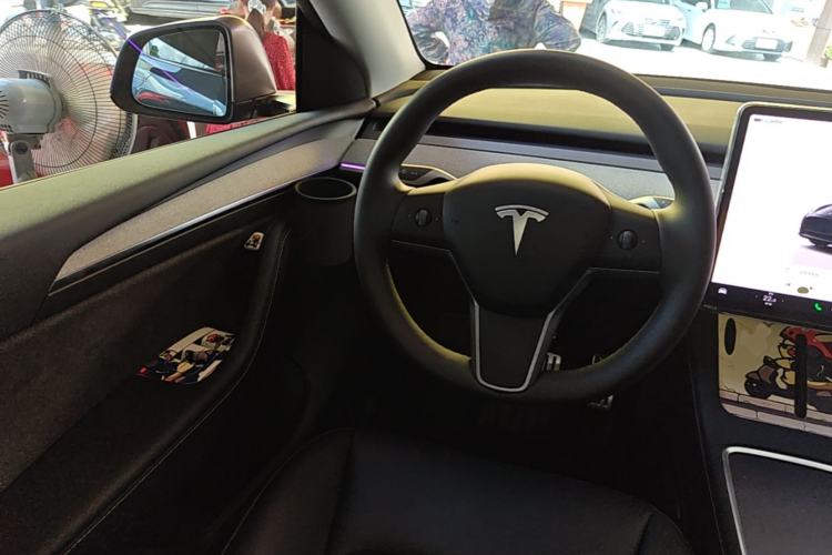 Used Tesla Model Y 2024 Rear-Wheel-Drive Version Steering Wheel