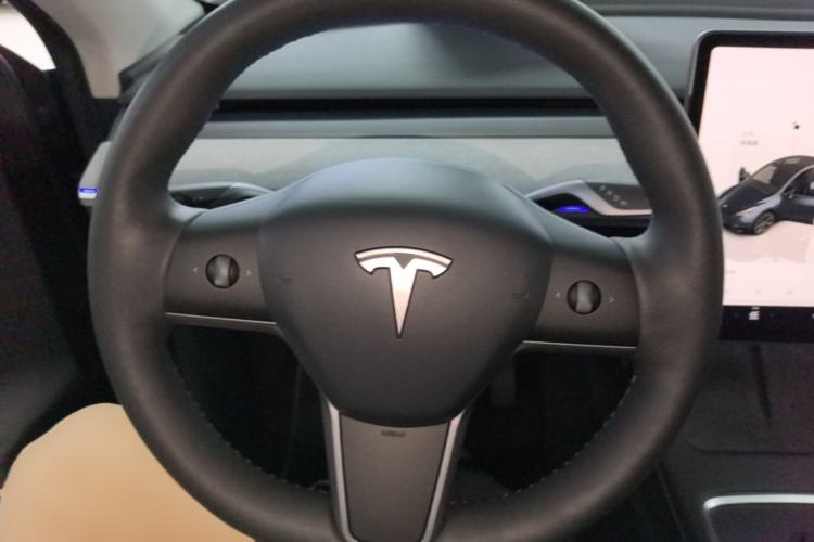 Used Tesla Model Y 2024 Rear-Wheel-Drive Version Steering Wheel