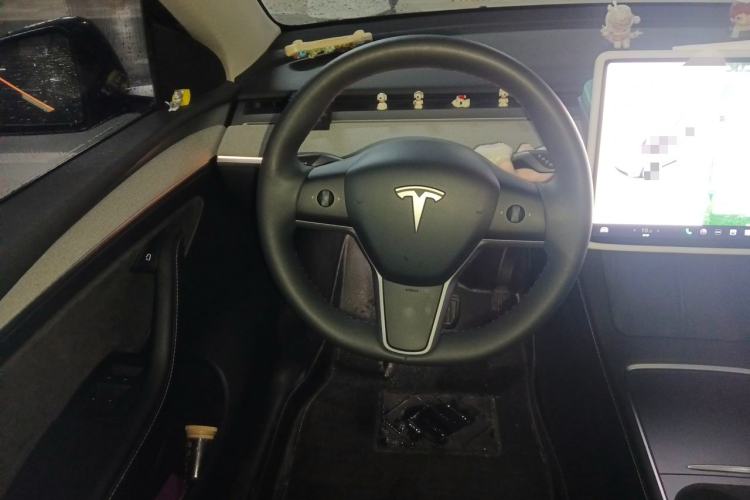 Used Tesla Model Y 2024 Rear-Wheel-Drive Version Steering Wheel