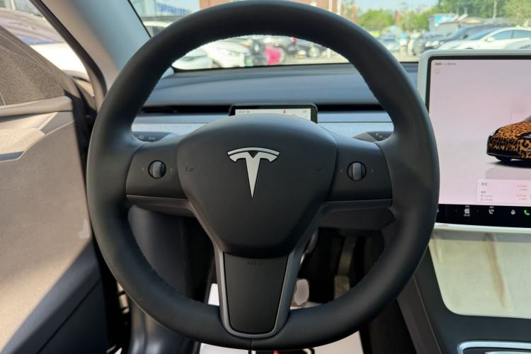 Used Tesla Model Y 2024 Rear-Wheel-Drive Version Steering Wheel