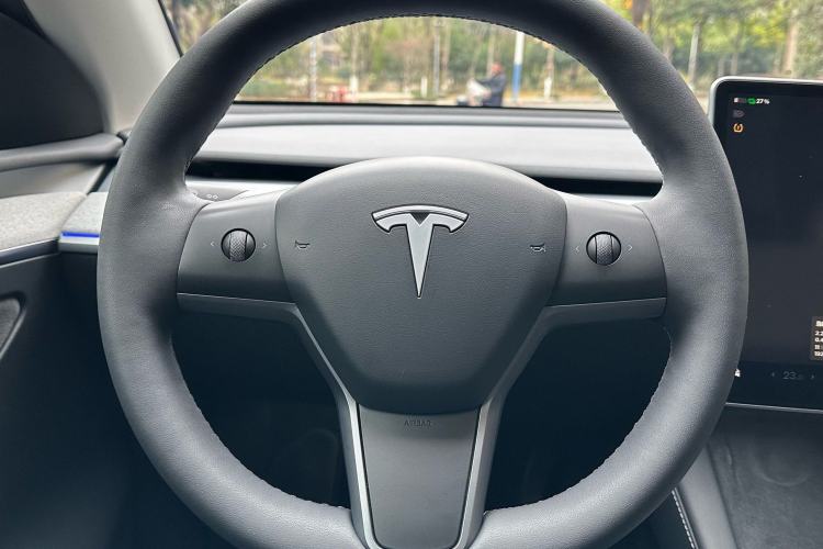Used Tesla Model Y 2024 Rear-Wheel-Drive Version Steering Wheel