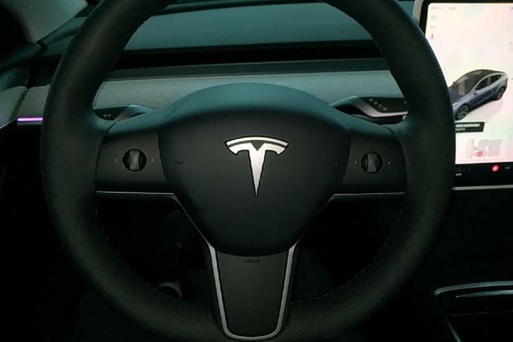 Used Tesla Model Y 2024 Rear-Wheel-Drive Version Steering Wheel