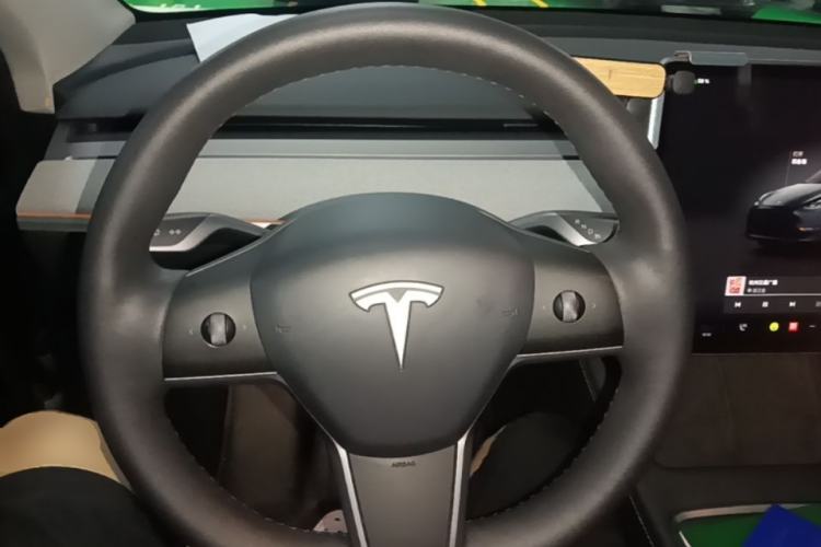 Used Tesla Model Y 2024 Rear-Wheel-Drive Version Steering Wheel