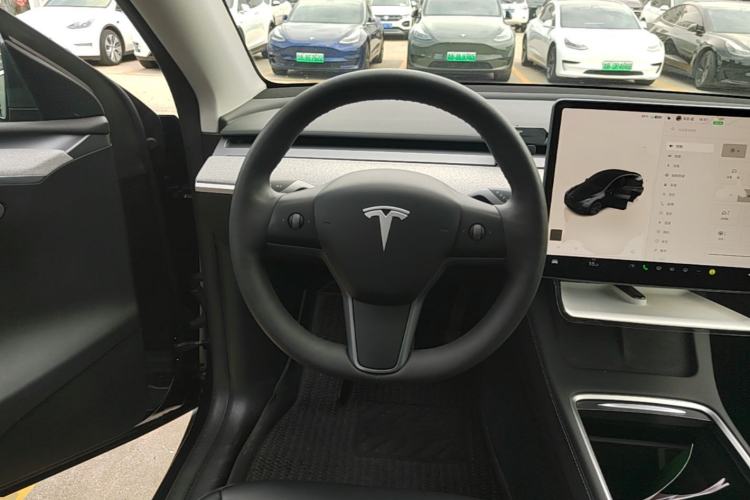 Used Tesla Model Y 2024 Rear-Wheel-Drive Version Steering Wheel