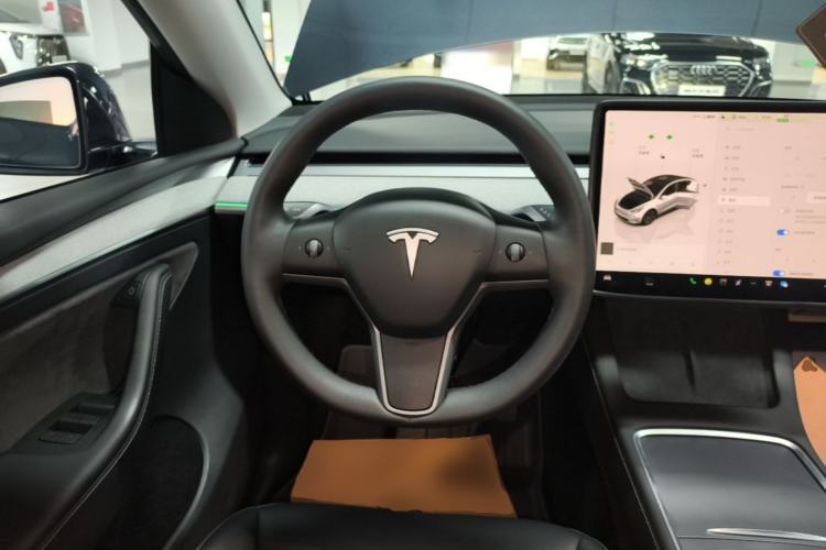 Used Tesla Model Y 2024 Rear-Wheel-Drive Version Steering Wheel