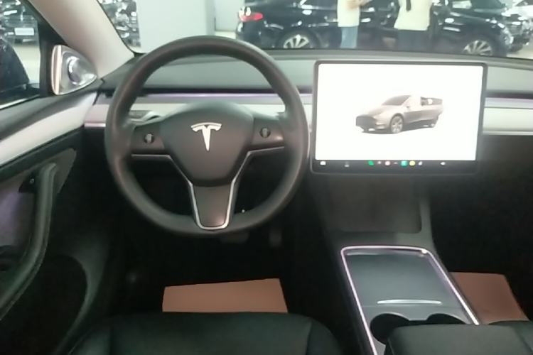 Used Tesla Model Y 2024 Long-Range All-Wheel-Drive Version Steering Wheel