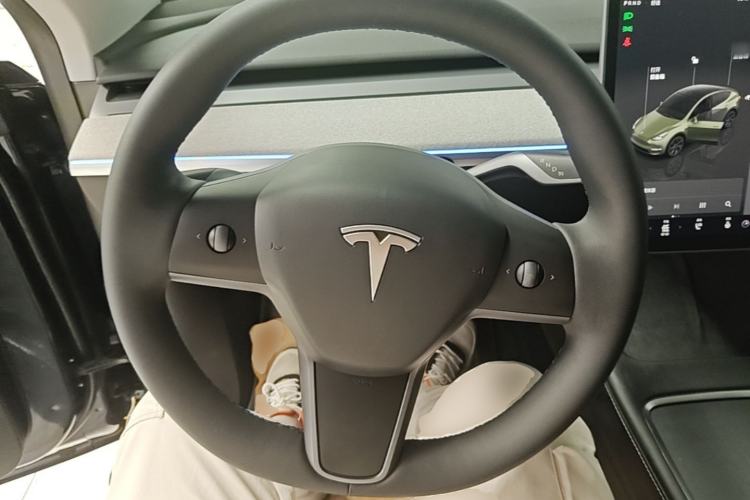 Used Tesla Model Y 2024 Rear-Wheel-Drive Version Steering Wheel