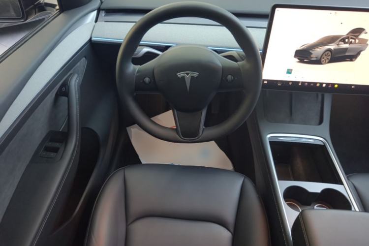 Used Tesla Model Y 2024 Rear-Wheel-Drive Version Steering Wheel