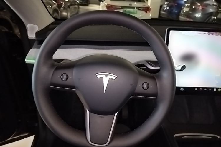Used Tesla Model Y 2024 Rear-Wheel-Drive Version Steering Wheel