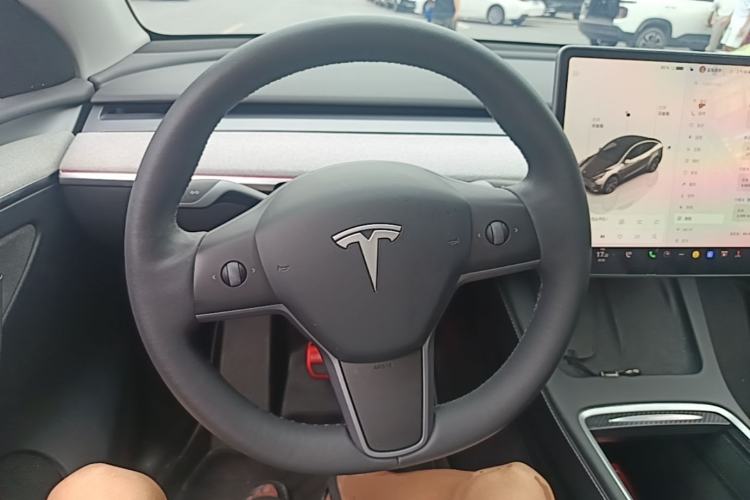 Used Tesla Model Y 2024 Rear-Wheel-Drive Version Steering Wheel