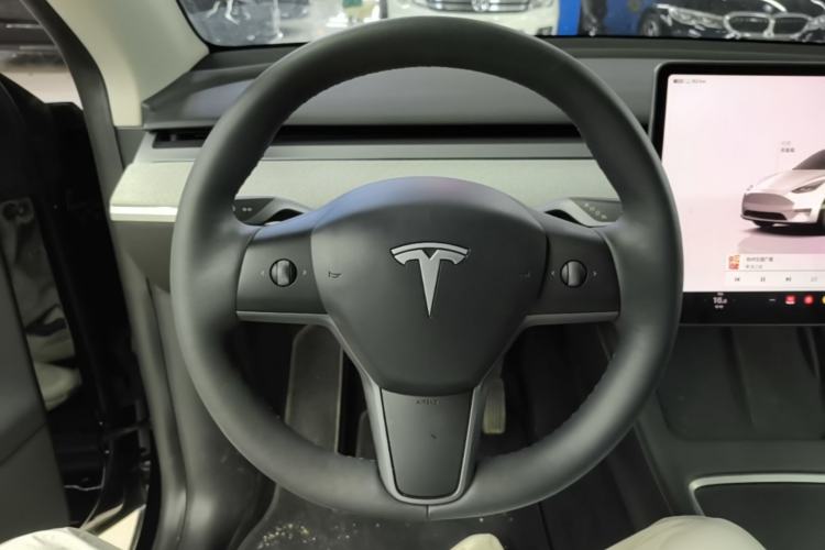 Used Tesla Model Y 2024 Rear-Wheel-Drive Version Steering Wheel