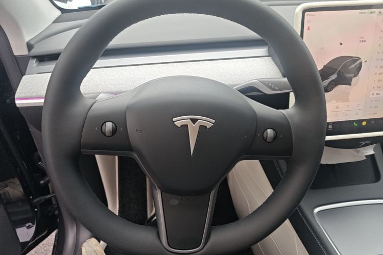 Used Tesla Model Y 2024 Rear-Wheel-Drive Version Steering Wheel