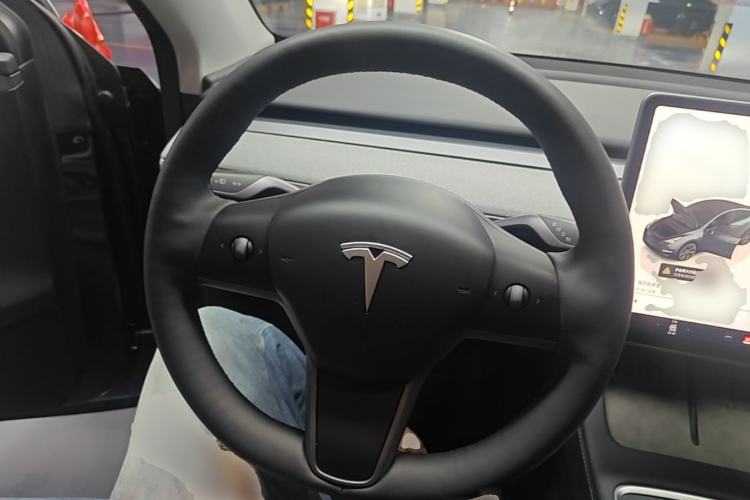 Used Tesla Model Y 2024 Rear-Wheel-Drive Version Steering Wheel