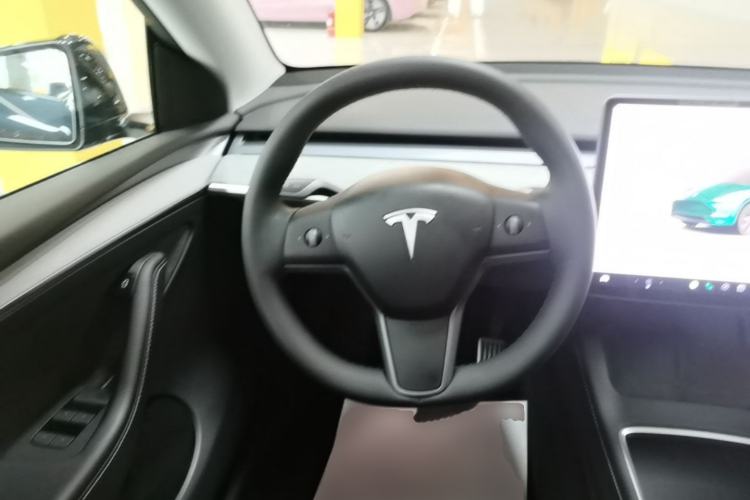 Used Tesla Model Y 2024 Rear-Wheel-Drive Version Steering Wheel