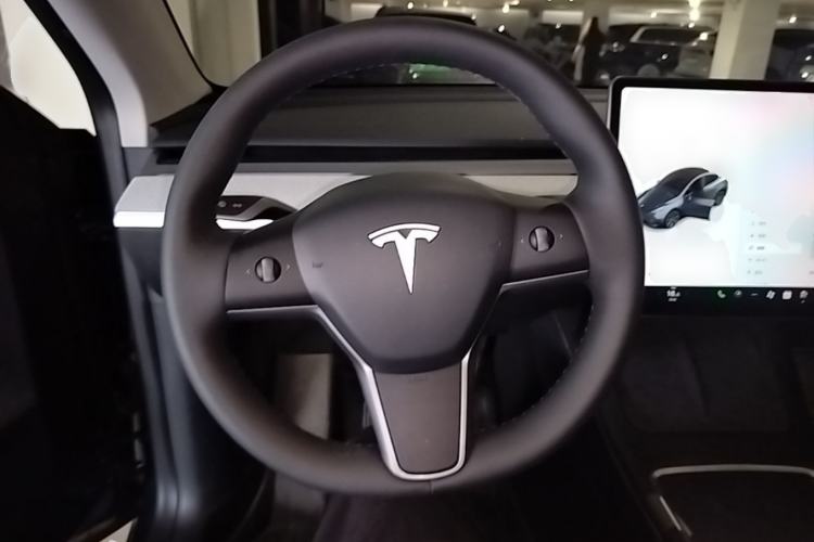 Used Tesla Model Y 2024 Rear-Wheel-Drive Version Steering Wheel
