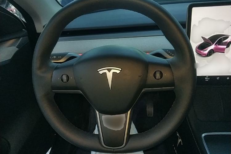 Used Tesla Model Y 2024 Long-Range All-Wheel-Drive Version Steering Wheel