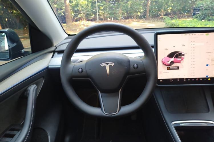 Used Tesla Model Y 2024 Rear-Wheel-Drive Version Steering Wheel
