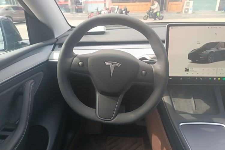 Used Tesla Model Y 2024 Rear-Wheel-Drive Version Steering Wheel