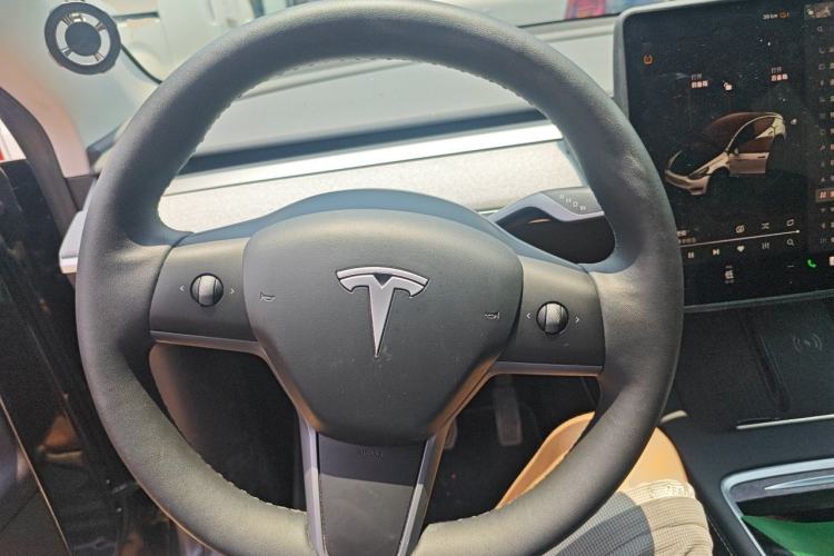Used Tesla Model Y 2024 Rear-Wheel-Drive Version Steering Wheel