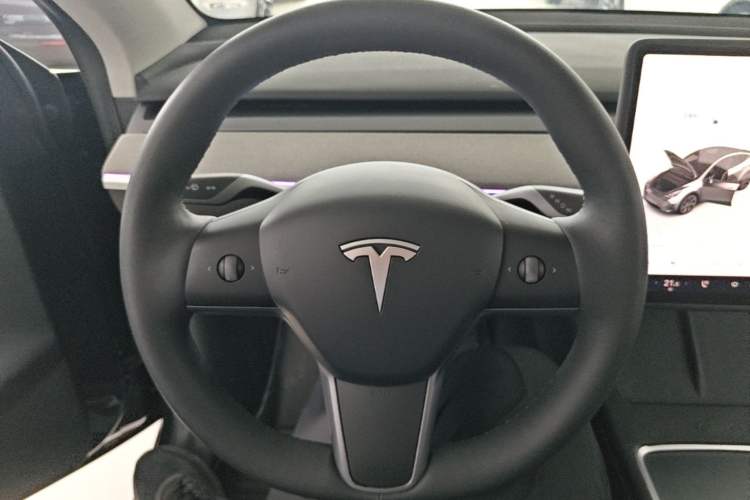 Used Tesla Model Y 2024 Rear-Wheel-Drive Version Steering Wheel