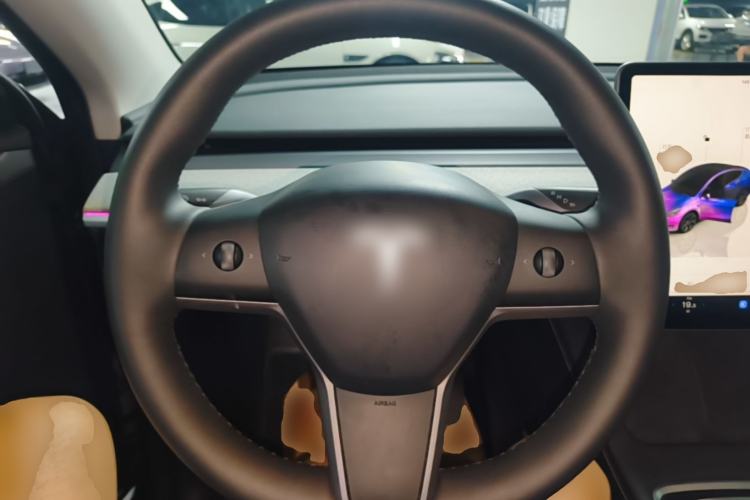 Used Tesla Model Y 2024 Long-Range All-Wheel-Drive Version Steering Wheel