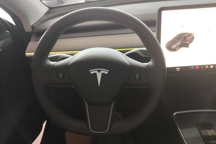 Used Tesla Model Y 2024 Rear-Wheel-Drive Version Steering Wheel