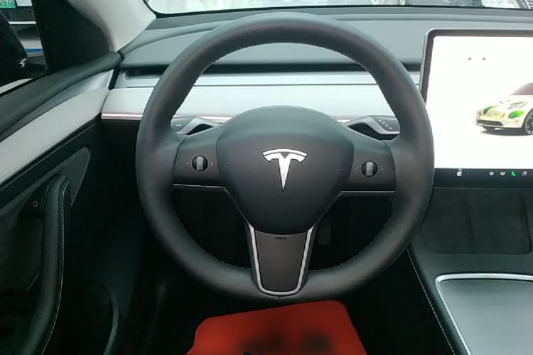 Used Tesla Model Y 2024 Rear-Wheel-Drive Version Steering Wheel