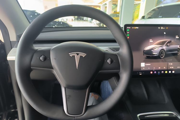 Used Tesla Model Y 2024 Long-Range All-Wheel-Drive Version Steering Wheel