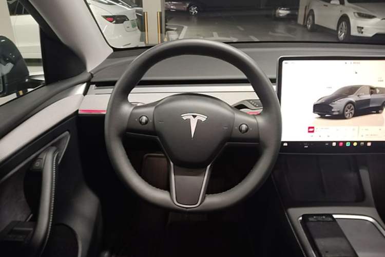 Used Tesla Model Y 2024 Rear-Wheel-Drive Version Steering Wheel