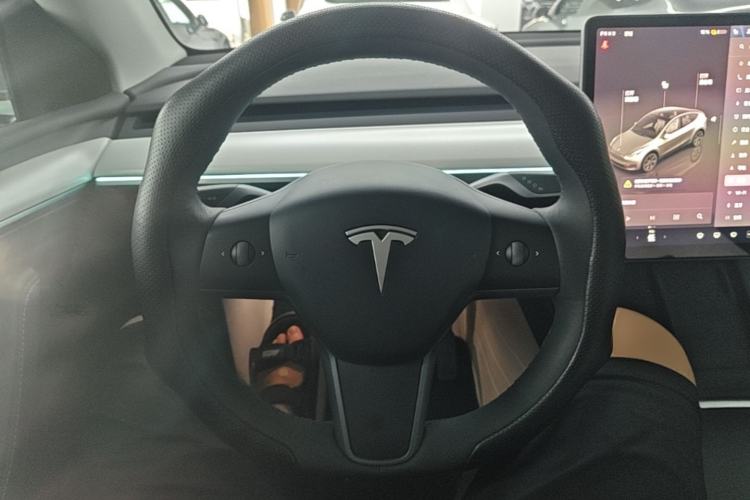 Used Tesla Model Y 2024 Rear-Wheel-Drive Version Steering Wheel