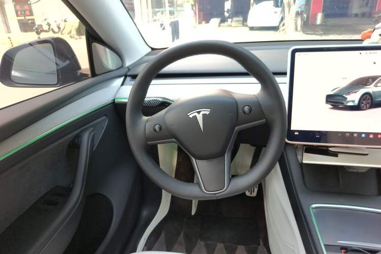 Used Tesla Model Y 2024 Rear-Wheel-Drive Version Steering Wheel