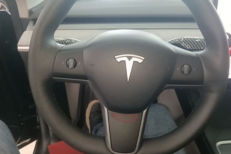 Used Tesla Model Y 2024 Rear-Wheel-Drive Version Steering Wheel