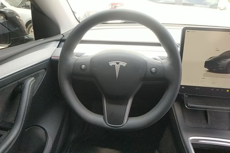 Used Tesla Model Y 2024 Rear-Wheel-Drive Version Steering Wheel