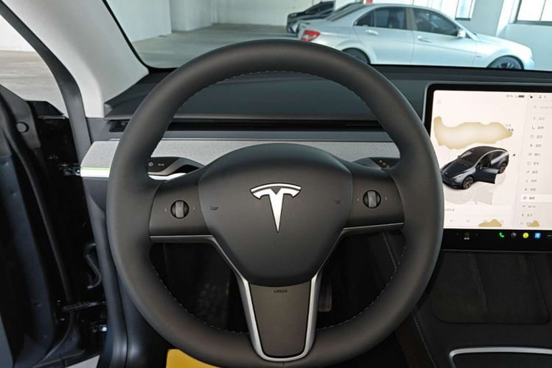 Used Tesla Model Y 2024 Rear-Wheel-Drive Version Steering Wheel