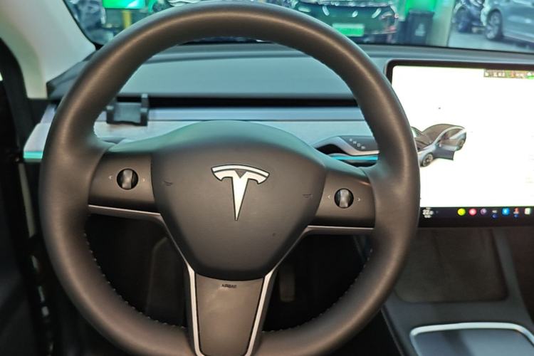 Used Tesla Model Y 2024 Rear-Wheel-Drive Version Steering Wheel
