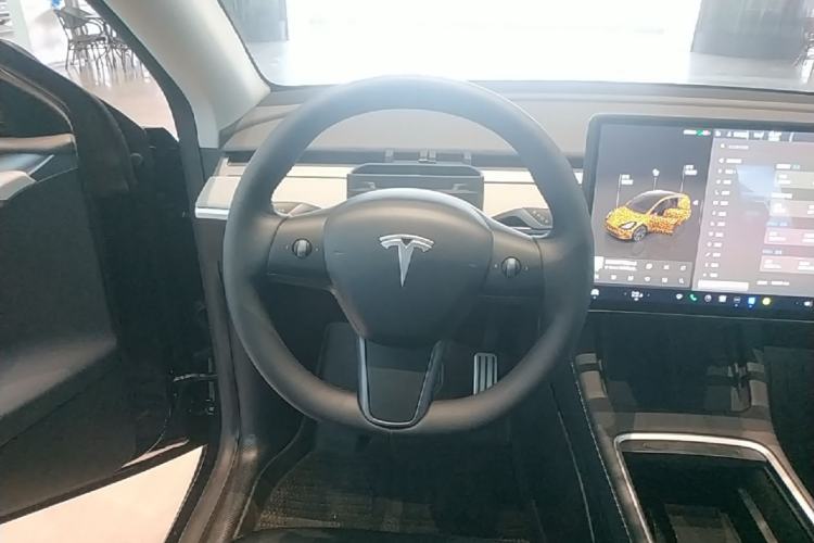 Used Tesla Model Y 2024 Rear-Wheel-Drive Version Steering Wheel