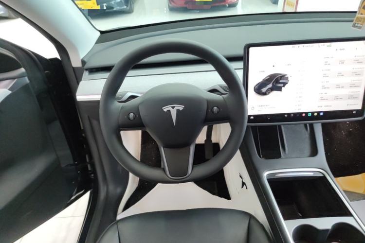 Used Tesla Model Y 2024 Long-Range All-Wheel-Drive Version Steering Wheel