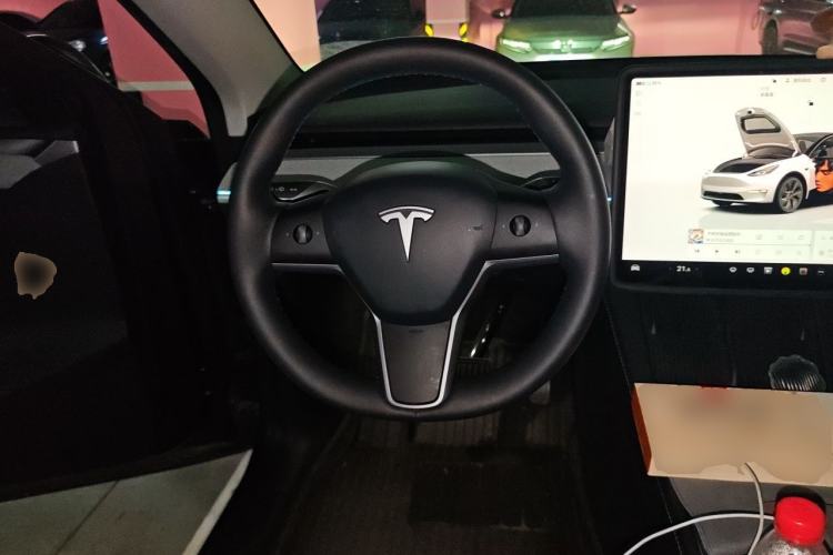 Used Tesla Model Y 2024 Rear-Wheel-Drive Version Steering Wheel