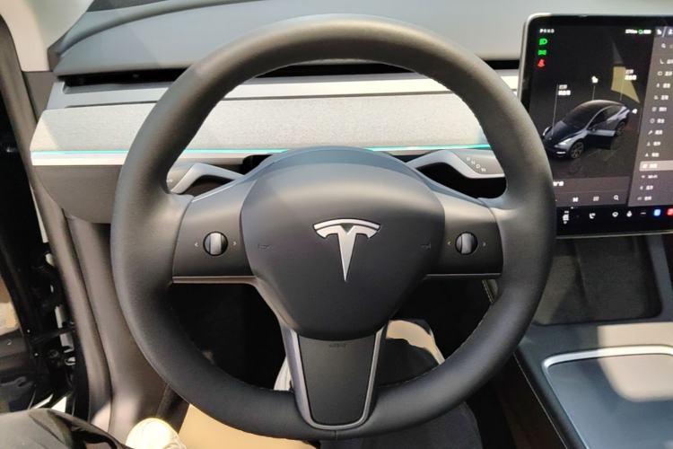 Used Tesla Model Y 2024 Rear-Wheel-Drive Version Steering Wheel