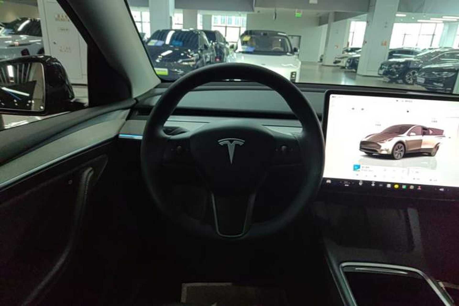 Used Tesla Model Y 2024 Rear-Wheel-Drive Version Steering Wheel