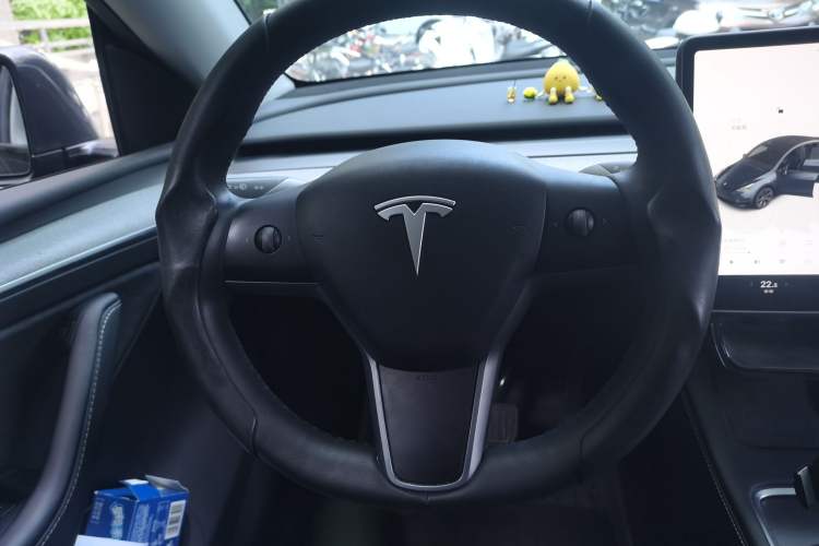 Used Tesla Model Y 2024 Rear-Wheel-Drive Version Steering Wheel
