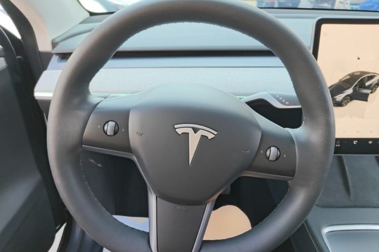 Used Tesla Model Y 2024 Rear-Wheel-Drive Version Steering Wheel