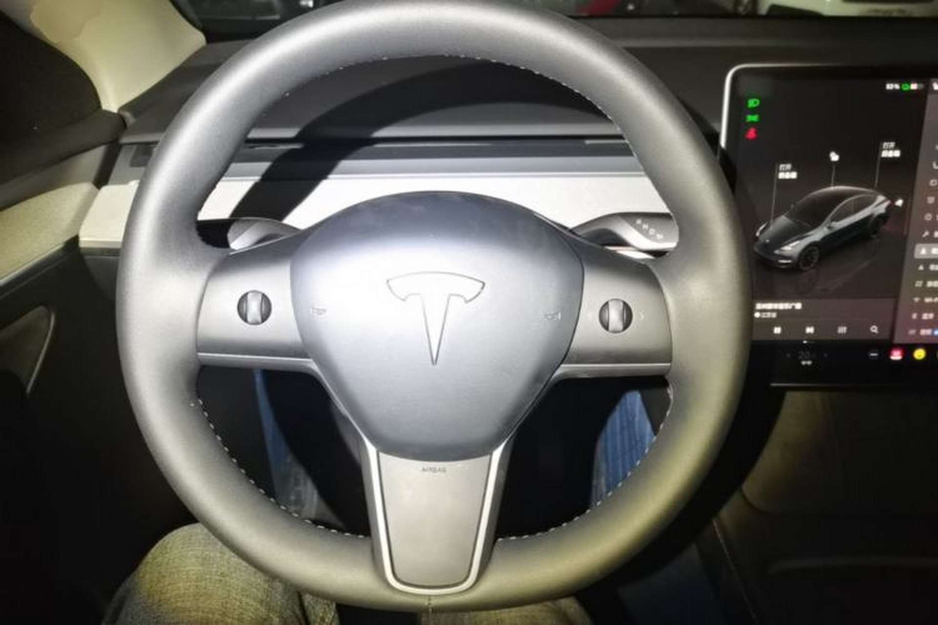 Used Tesla Model Y 2024 Long-Range All-Wheel-Drive Version Steering Wheel