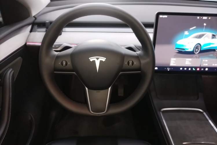 Used Tesla Model Y 2024 Rear-Wheel-Drive Version Steering Wheel