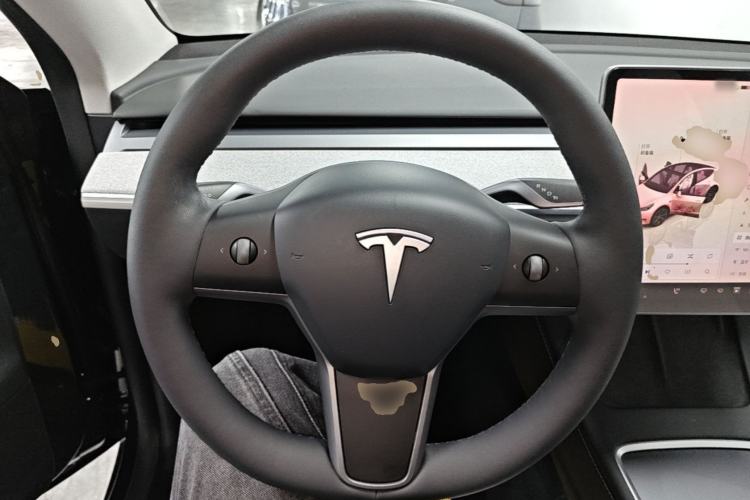 Used Tesla Model Y 2024 Rear-Wheel-Drive Version Steering Wheel