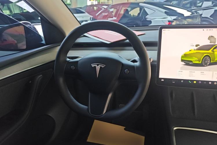 Used Tesla Model Y 2024 Long-Range All-Wheel-Drive Version Steering Wheel