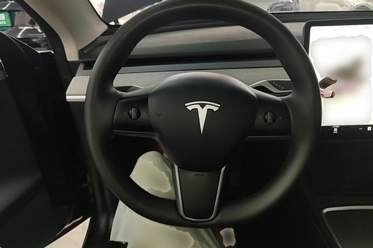 Used Tesla Model Y 2024 Long-Range All-Wheel-Drive Version Steering Wheel