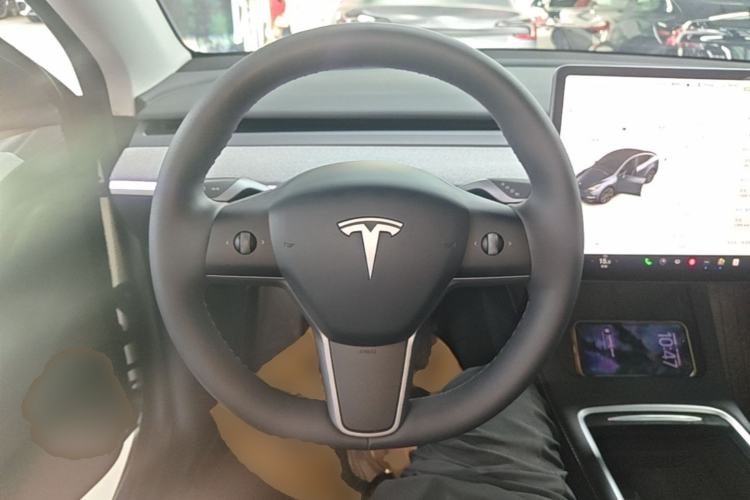 Used Tesla Model Y 2024 Rear-Wheel-Drive Version Steering Wheel